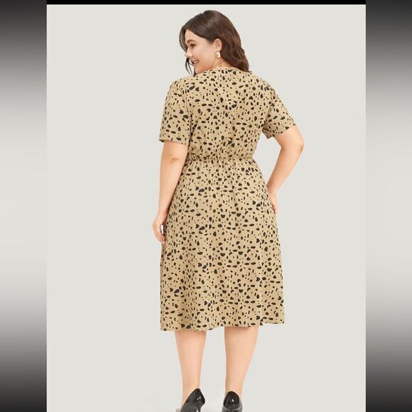 NWT BloomChic Plus Size Leopard Print Short Sleeve Elastic Waist Dress -Size 2XL - Picture 4 of 8